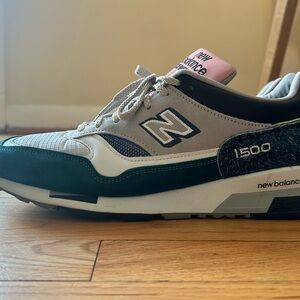 Men’s New Balance
1500